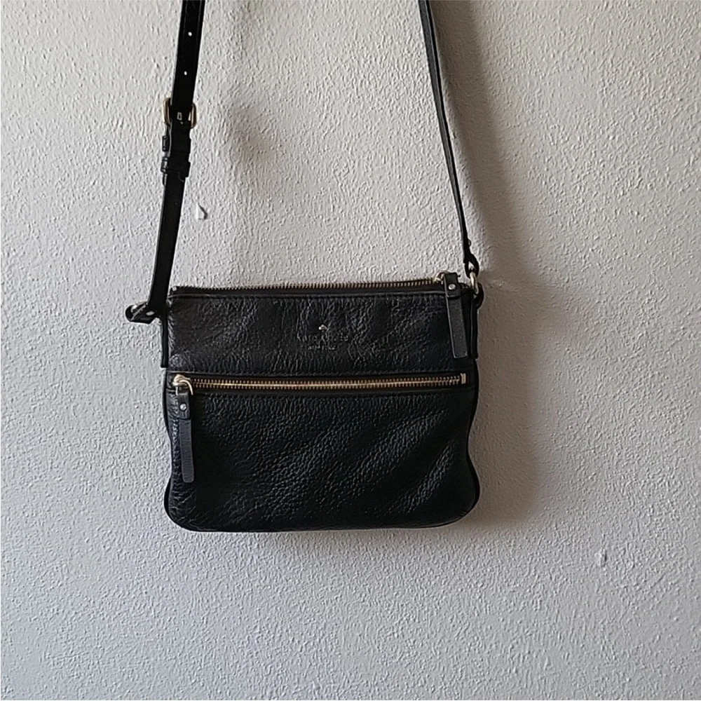 Elegant Black Leather Crossbody Bag